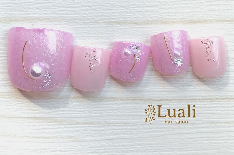 夏にオススメのフットネイル 東大宮ネイル 東大宮で評判の高いネイルサービスを発信するブログを公開しています